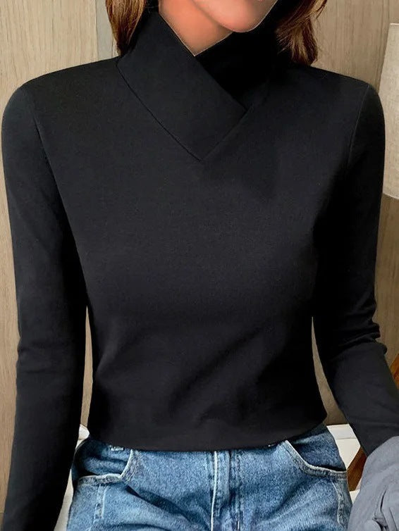 Clara – Elegant Turtleneck with High Collar